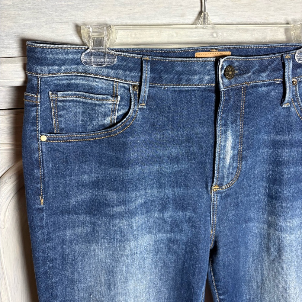 Driftwood Medium Candace Cropped Scalloped Hem Jeans Dainty Feminine Classic Fit - Picture 7 of 10